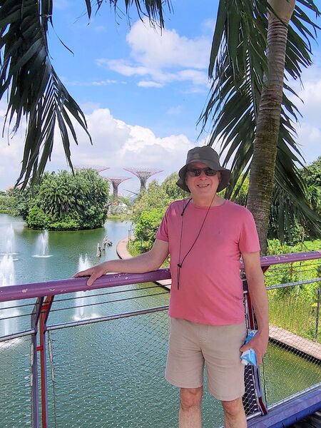 File:Marina Bay Mike.jpg